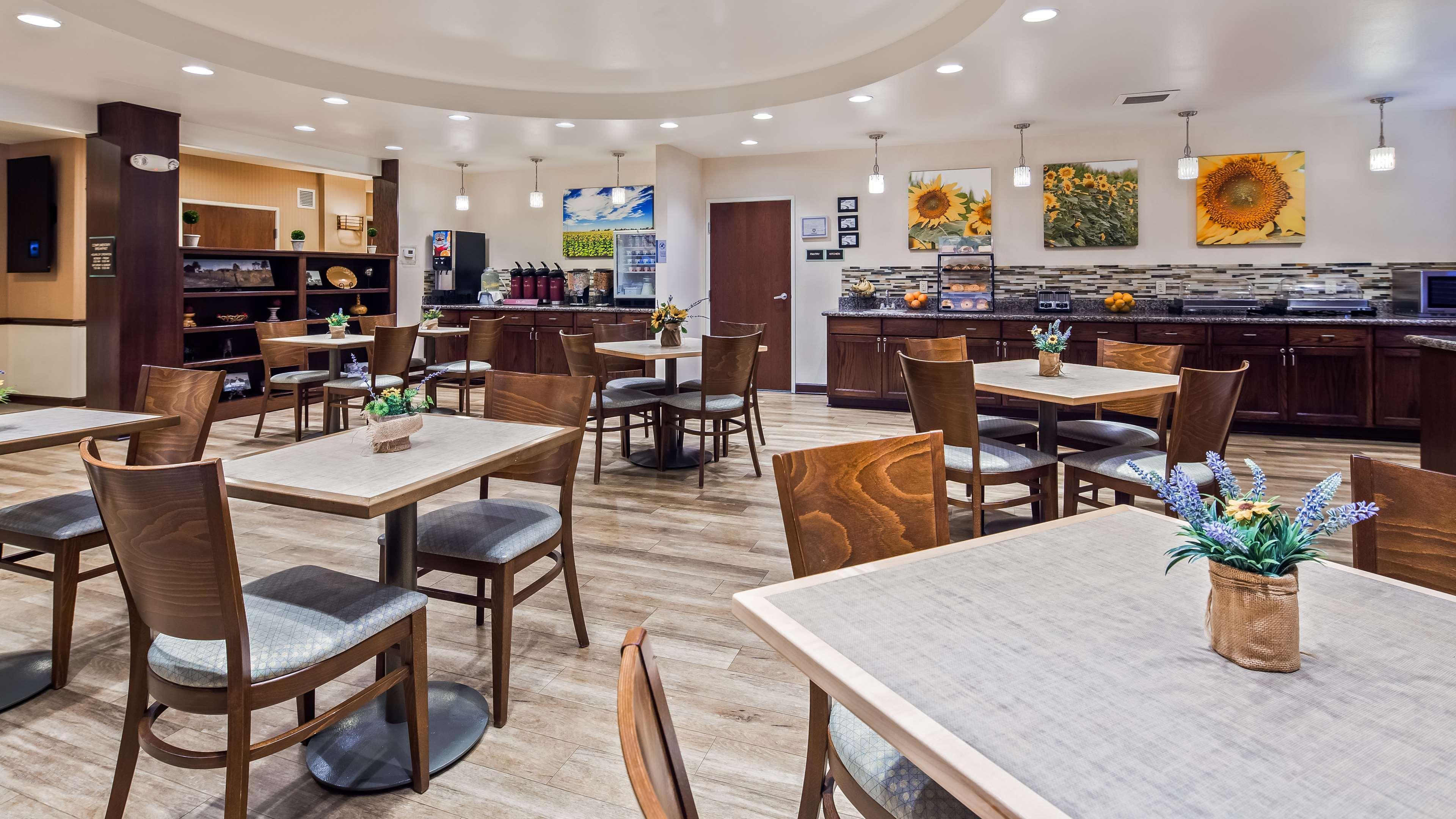 Best Western Plus Green Mill Village Hotel & Suites Arcola Ngoại thất bức ảnh